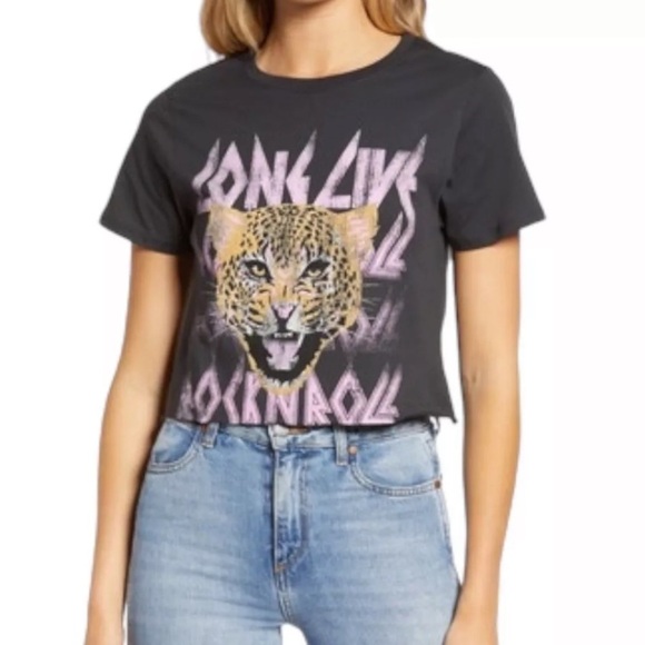Prince Peter Collection Tops - 5/$25 Prince Peter Crop Top Tiger Graphic T-Shirt‎